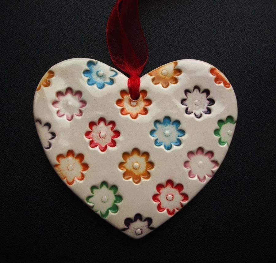 Bright patterned ceramic heart flower decoration