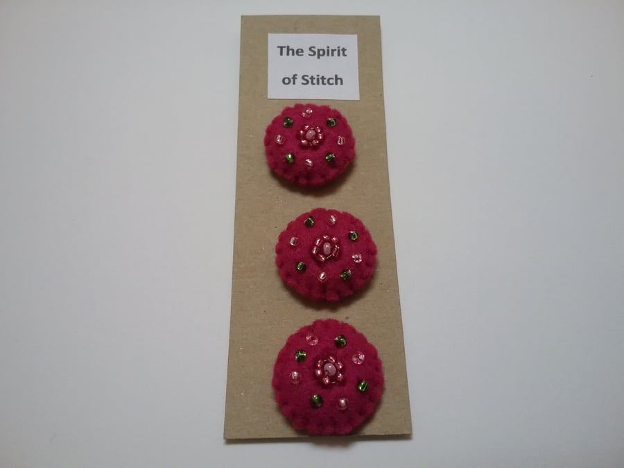 Handmade felt buttons pink 25mm