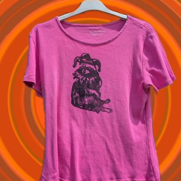 Handprinted lino jester raccoon upcycled t-shirt medium 