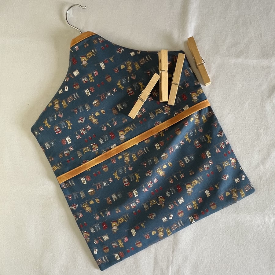 Peg Bag with Teddy on the Line fabric