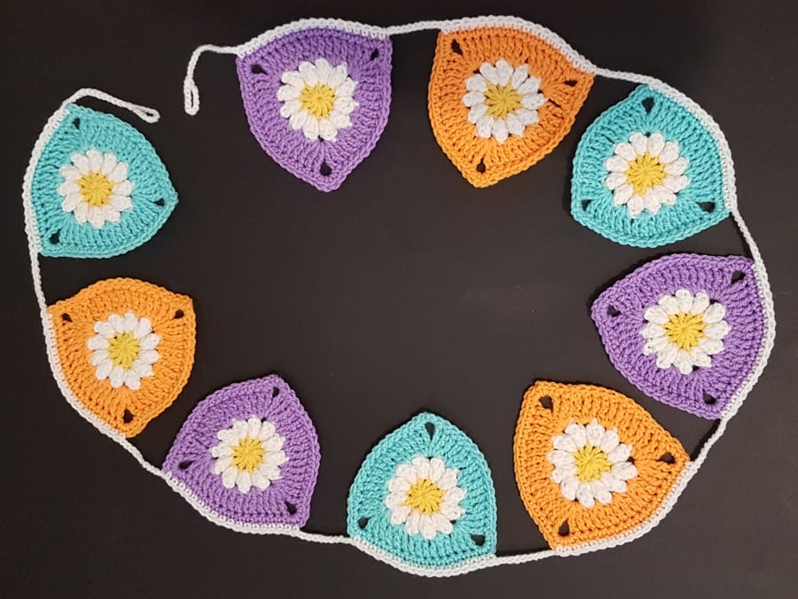 Crochet daisy bunting