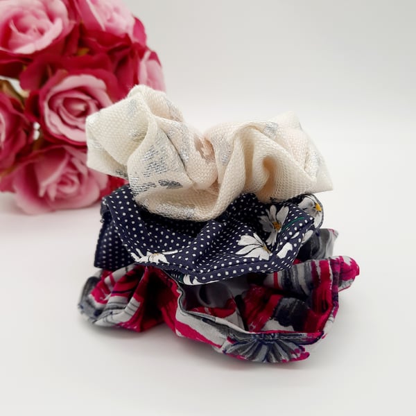 Set of 3 scrunchies, cream, navy and raspberry pink.