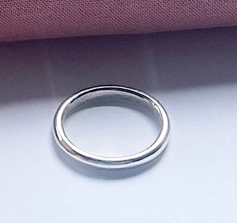 Simply elegant ring 