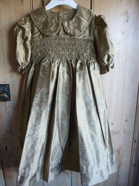  Smocked Silk Bridesmaid's Dress with Matching Bag, to fit age 4