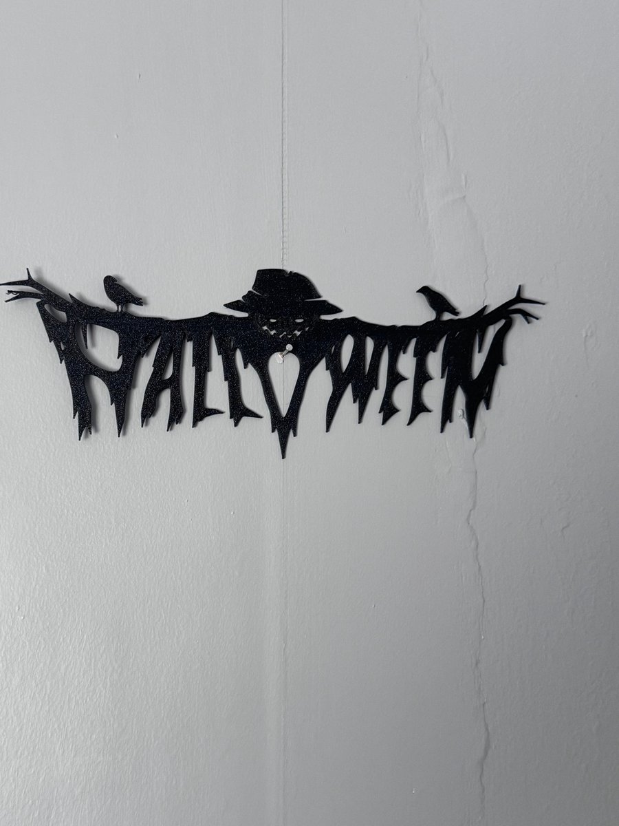 Scarecrow Halloween Wall Sign – 3D Printed Crow Gothic Decoration