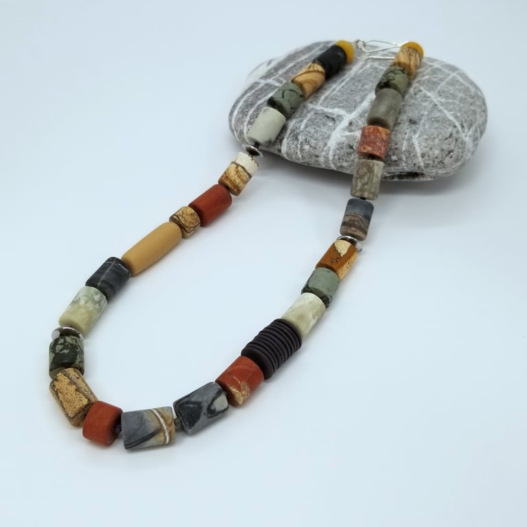 Necklace Picture Picasso Red Jasper Green Brecciated White Lace Gemstones