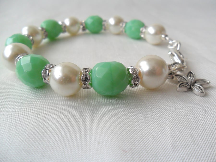 Ivory and green bracelet