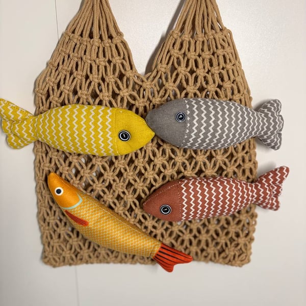 Brown summer woven beach bag shopper with playful fish details