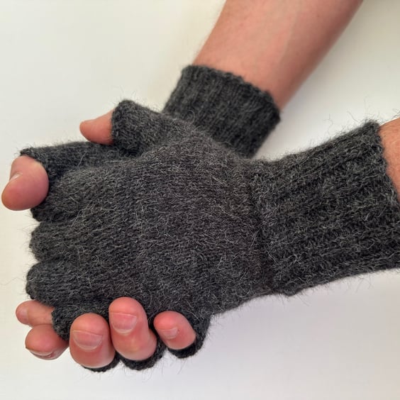 Fingerless gloves alpaca grey