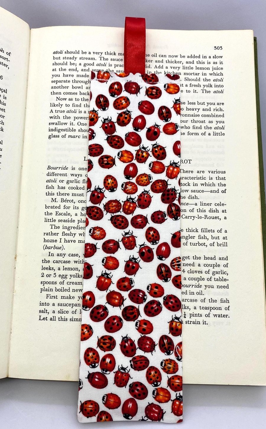 Nature & Wildlife Fabric Bookmarks – 18 Handmade Designs