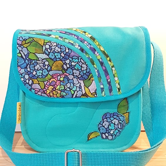 Shoulder bag, Hydrangea on turquise 