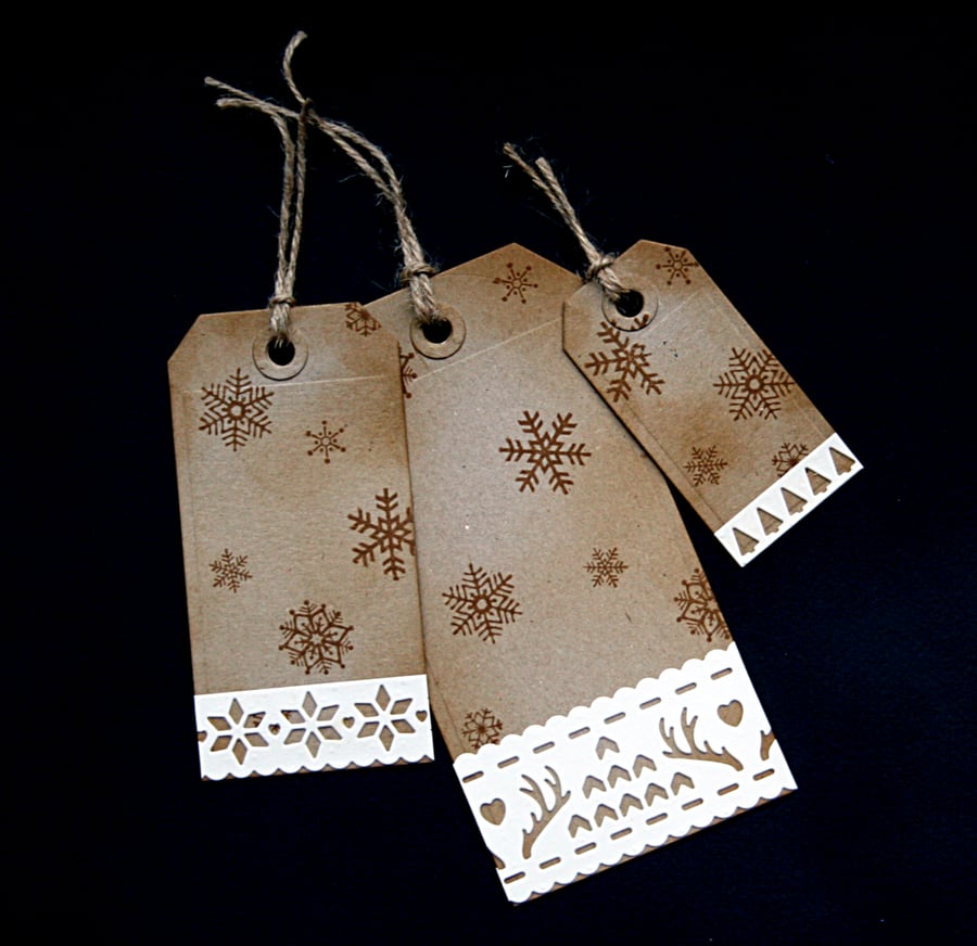Krafty Flakes - set of 3 - Handcrafted Christmas Gift Tags - dr16-0071