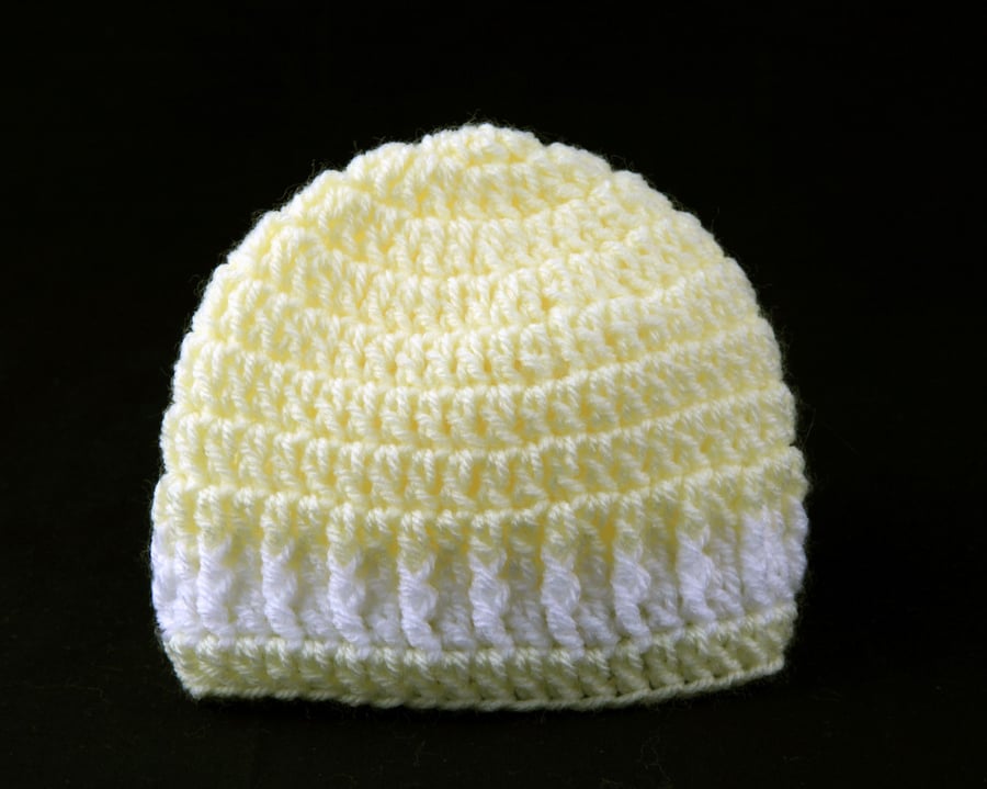 Crochet Baby Beanie Hat in Yellow and White, New Baby Gift, Baby Shower Gift