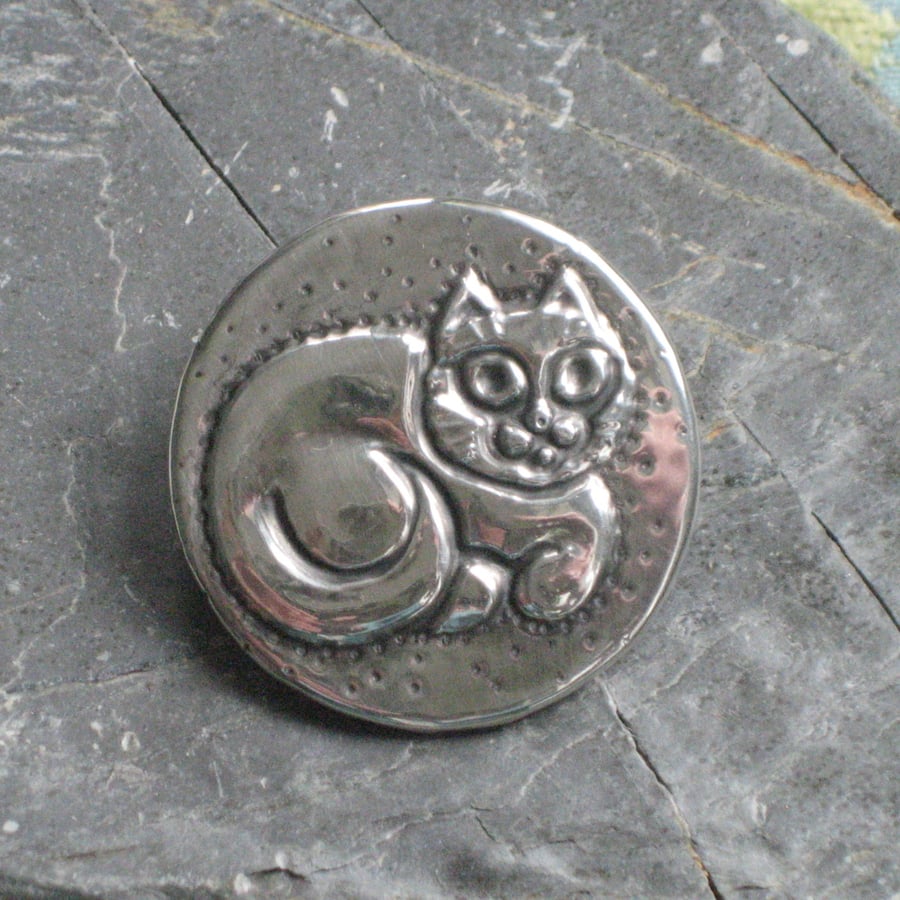 Cat Brooch in Silver Pewter