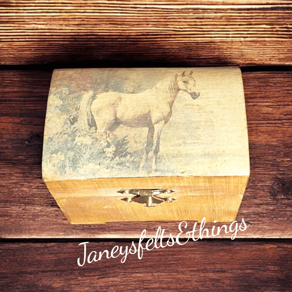 Rustic wooden trinket box 
