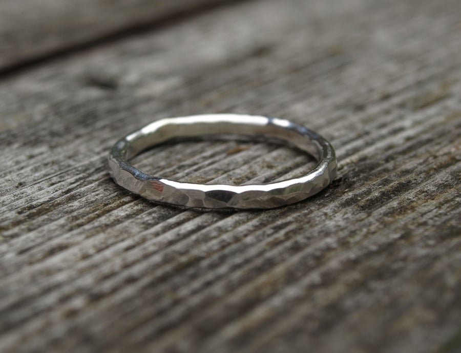Hammered Ring 2mm
