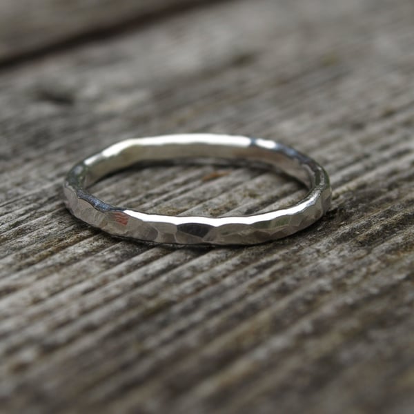 Hammered Ring 2mm