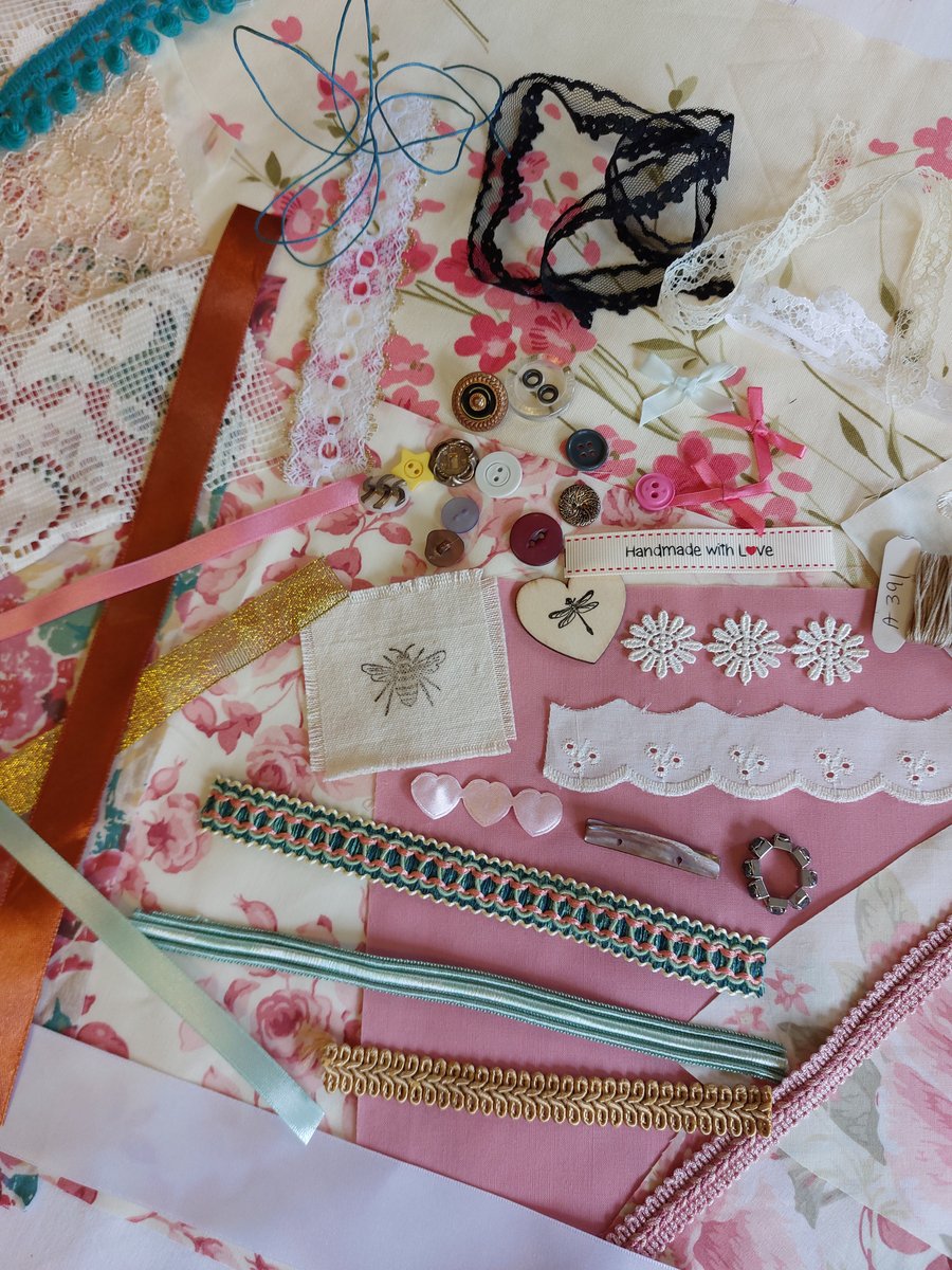 Pink and green slow sewing kit 