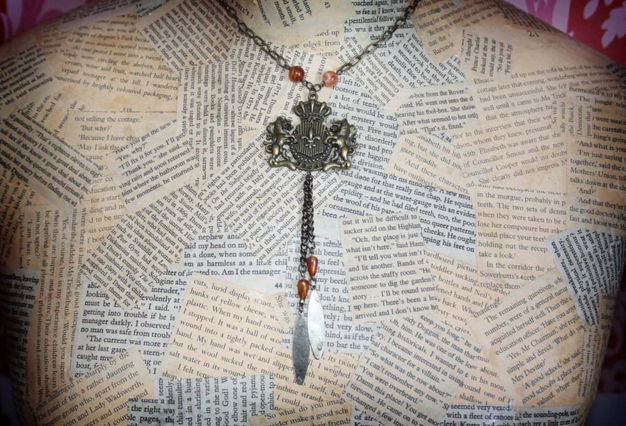 Antique Gold Lion Royal Crest Mid Century Necklace