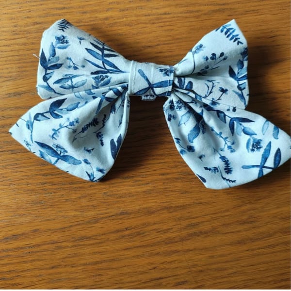 Handmade dog bowtie 