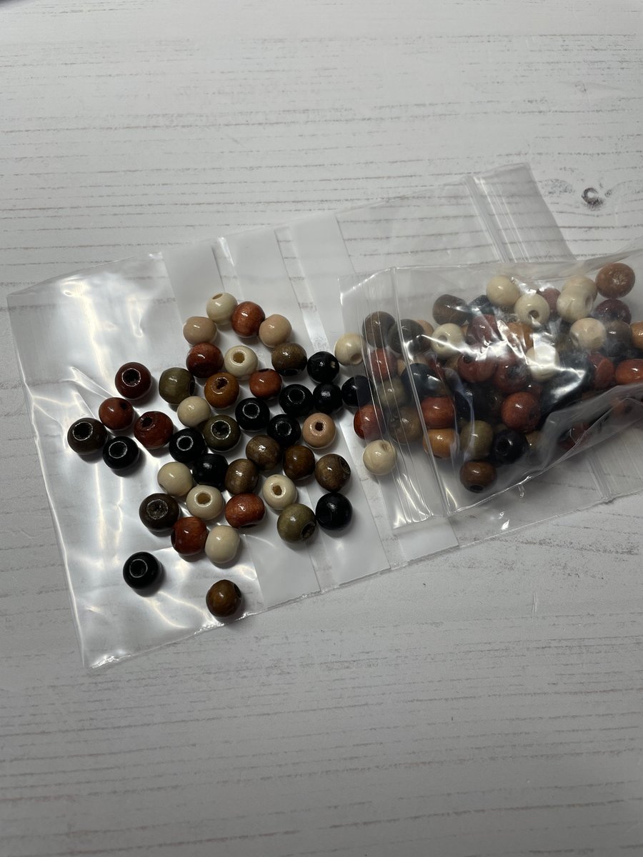 Mixed natural coloured wood beads S21