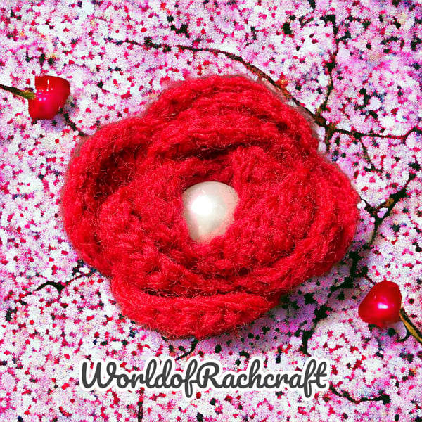Crochet flower brooch 