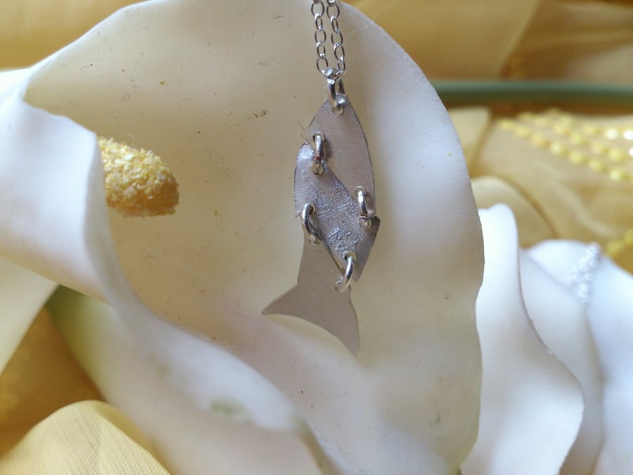 Flexible fish sterling silver necklace