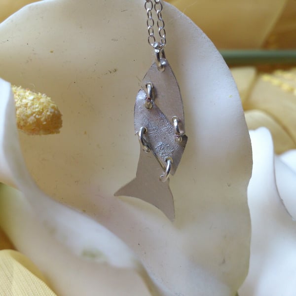 Flexible fish sterling silver necklace