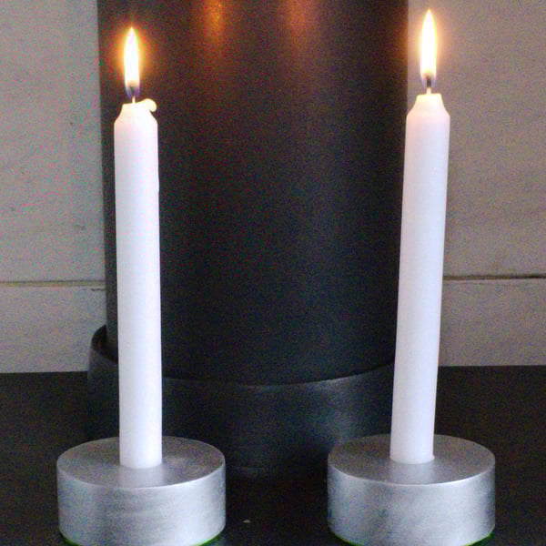 Round candle base