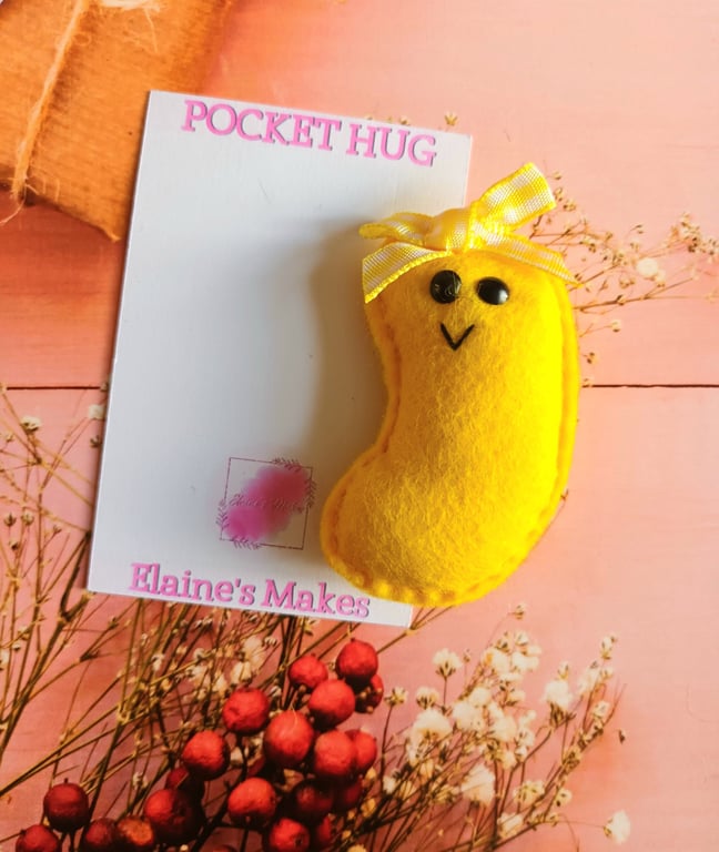 Hand sewn 'jelly bean' pocket hug and pocket hug card,letterbox gift (yellow)