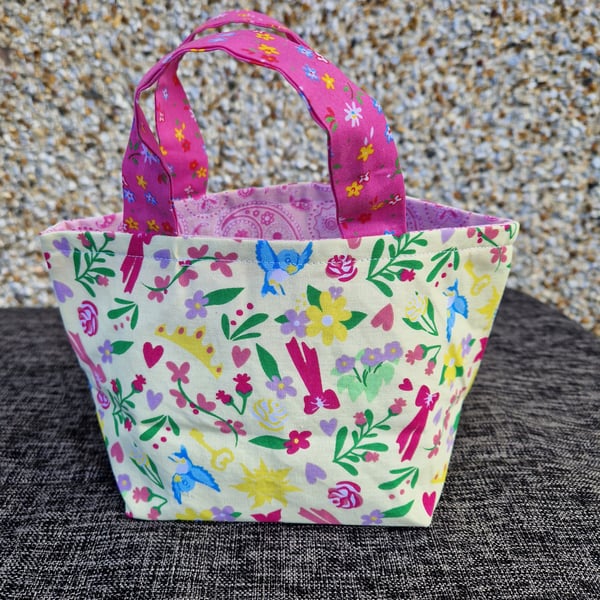 Toddlers shopping bag