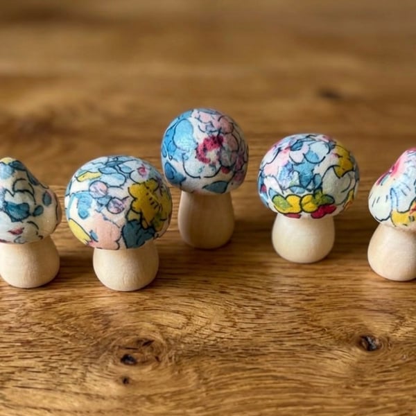 Set of 5 Mini Wooden Toadstools 