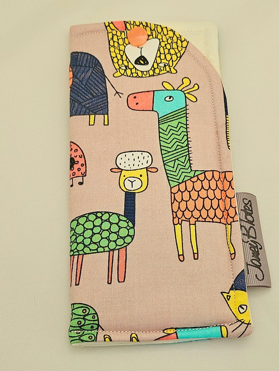 Quirky animals print glasses case. 