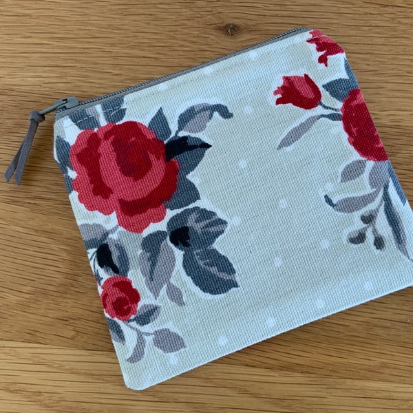 Fabric Coin Purse, Money Pouch, Zipped Purse, Purse, Card Holder, Red Rose