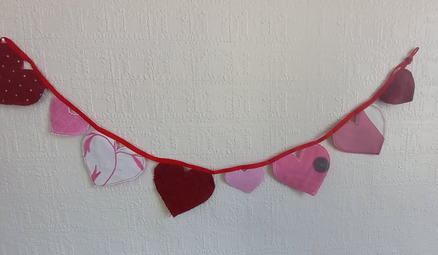 Heart -shaped Bunting 