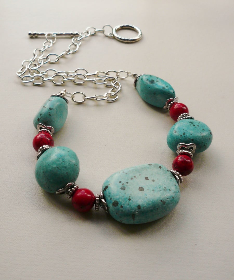 Turquoise Stone and Red Glass Beaded Chunky Collar Necklace   KCJ576