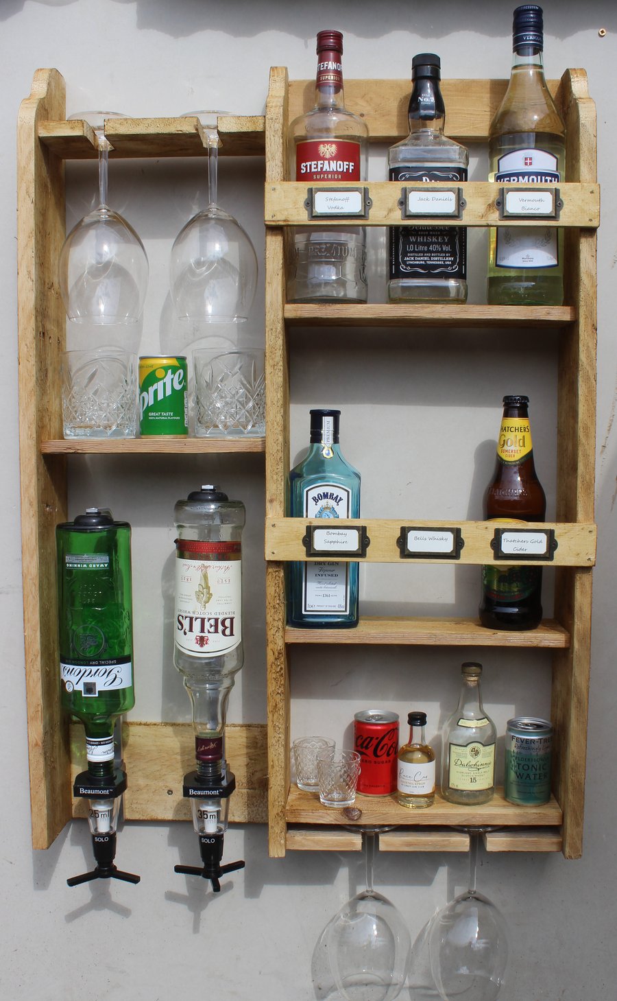 Mixed spirit rack, 8 bottles & 4 goblet glass's