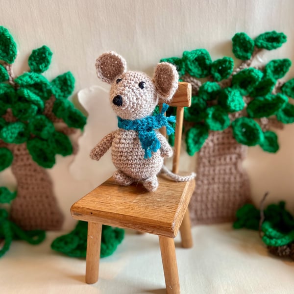 Little Crocheted Mouse Ornament , Shelf Mouse, Soft Desk Mouse