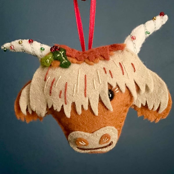 Highland Cow Hanging Christmas Tree Decoration