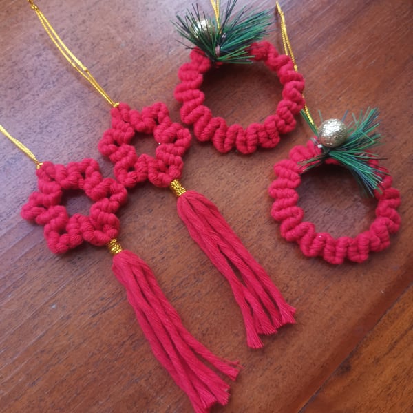 Christmas macrame ornaments, set of 4, Xmas hanging decoration - red & gold