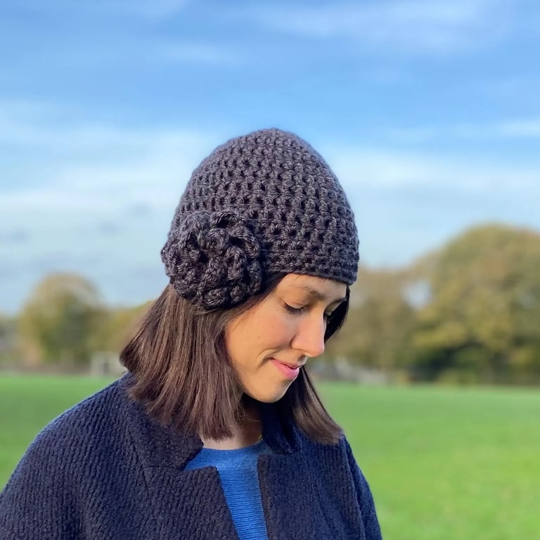 Crochet Women's Beanie with Flower Grey