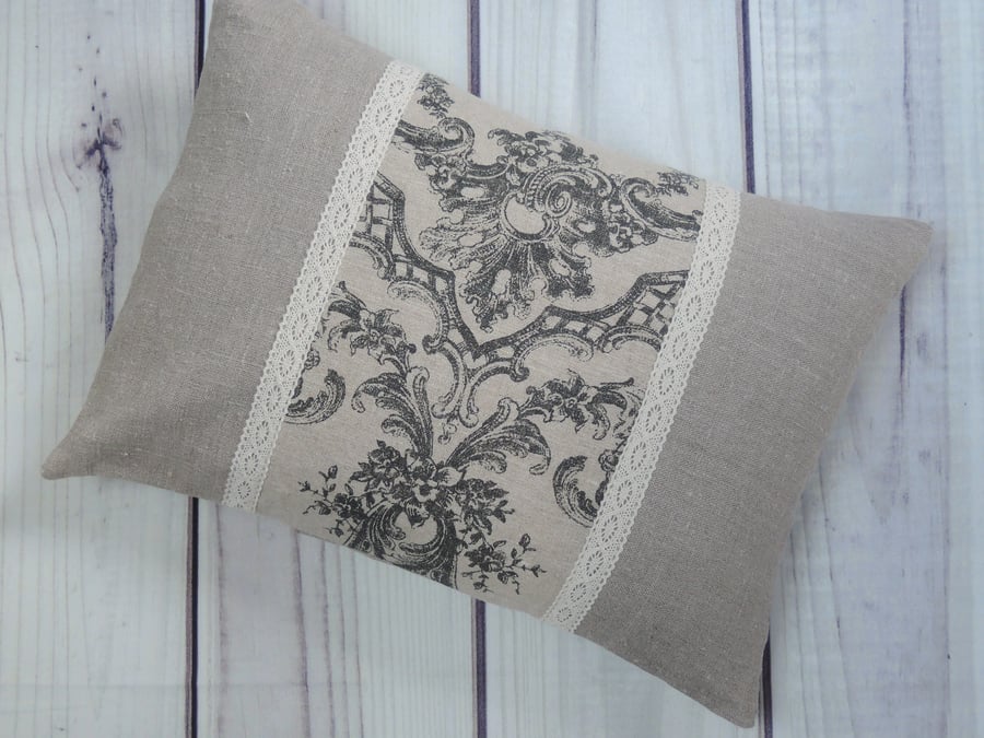 Linen & Toile Cushion