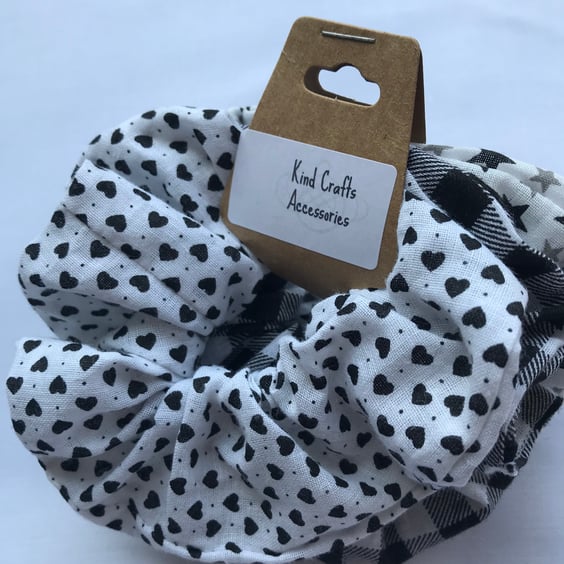 Small cotton hair scrunchies Children's hair scrunchies 3 for 2 pounds.