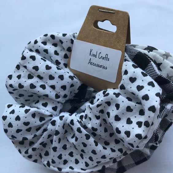 Small cotton hair scrunchies Children's hair scrunchies 3 for 2 pounds.