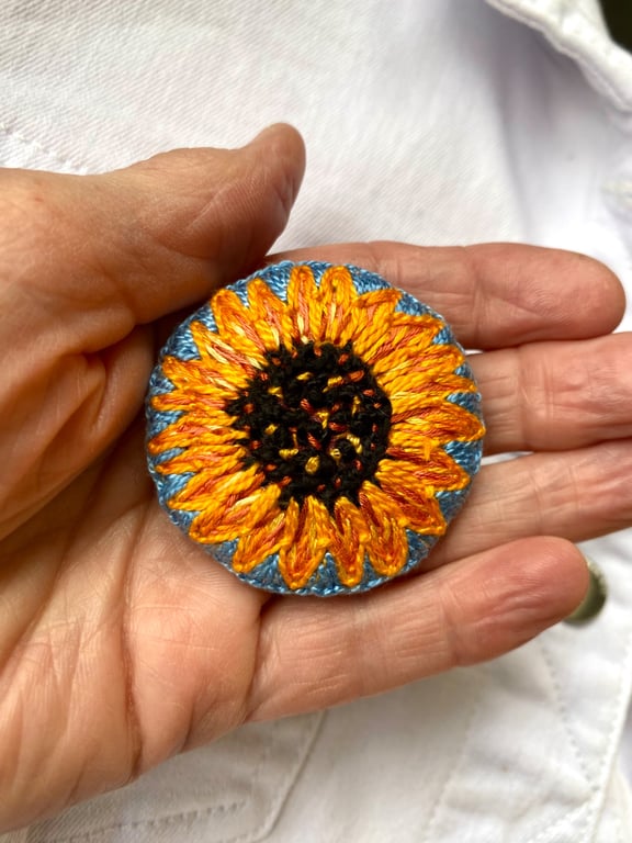 Hand embroidered sunny sunflower brooch