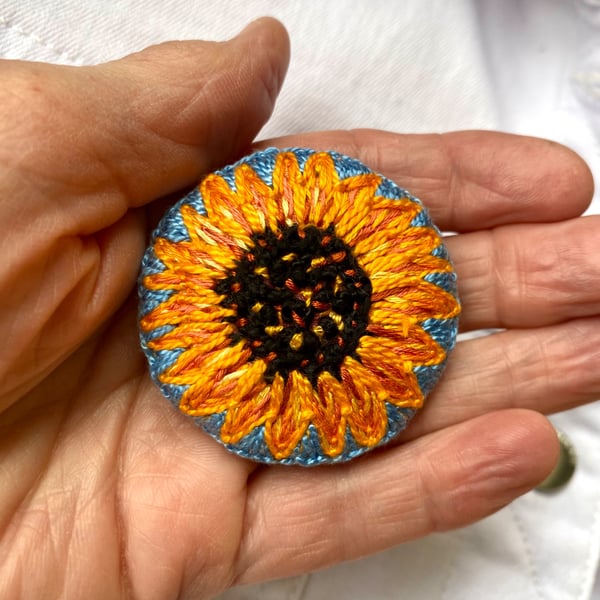 Hand embroidered sunny sunflower brooch