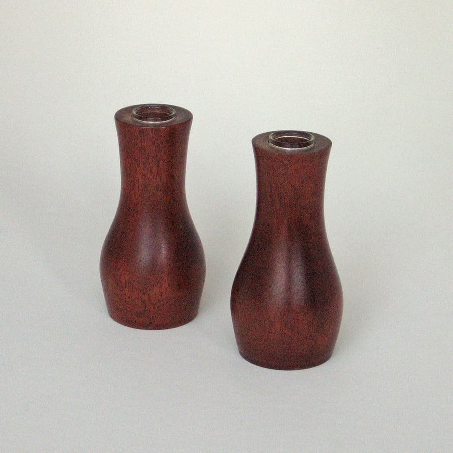 A pair of bud vases