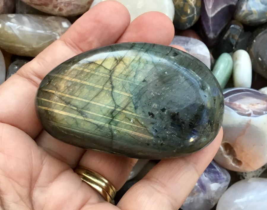 Stunning Labradorite Gemstone, Tumblestone, Palm-stone or Paperweight.
