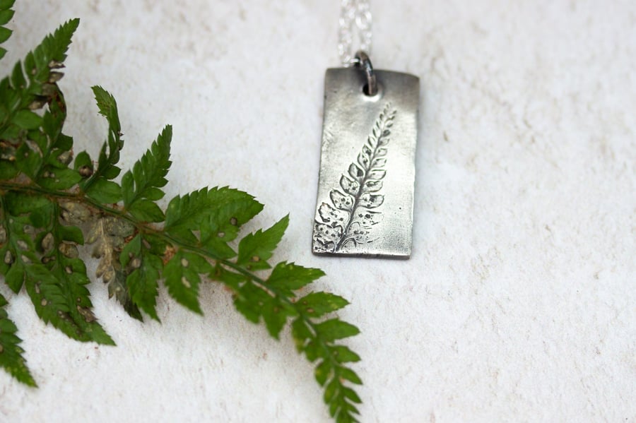 Silver Fern Leaf Pattern 2 Pendant Seconds Sunday