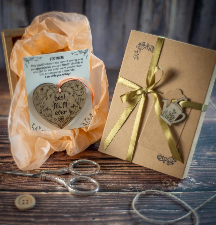 "Best Mum Ever" Wooden Ornament with Gift Packaging